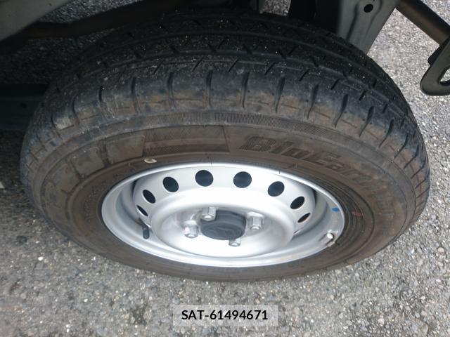 Suzuki EVERY 2024-02 8726133-8