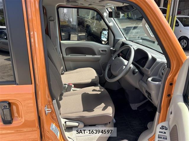 Suzuki EVERY 2025-08 8728308-17