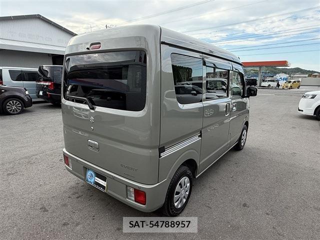 Suzuki EVERY 2024-06 8728980-1