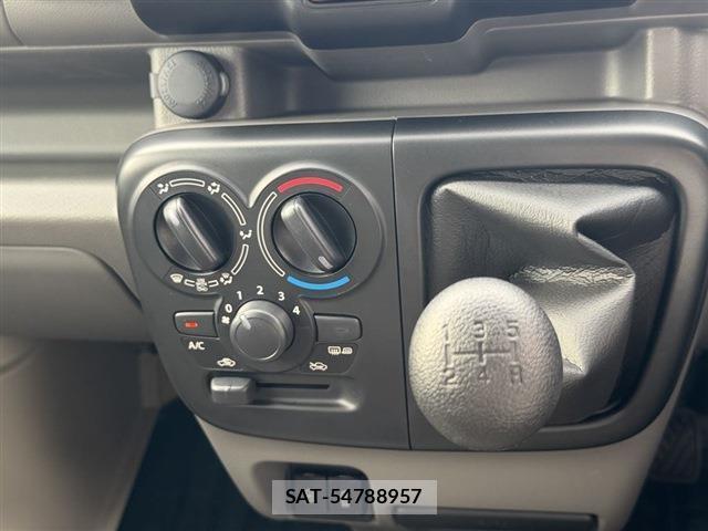 Suzuki EVERY 2024-06 8728980-18