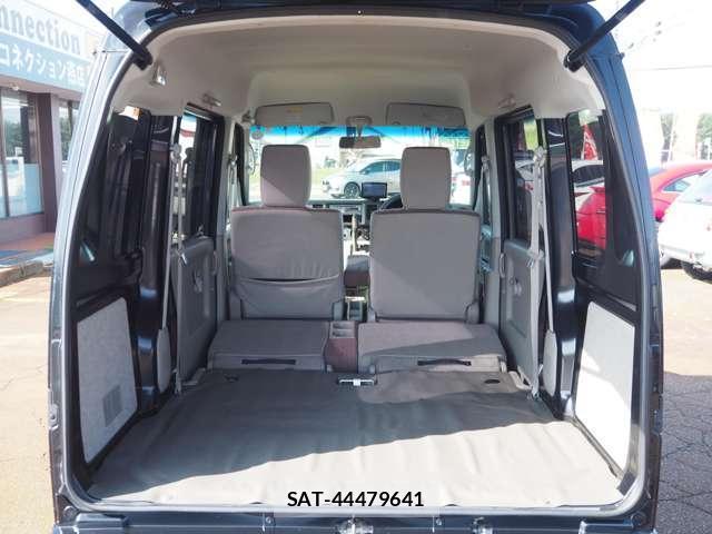 Suzuki EVERY 2012-06 8730394-10
