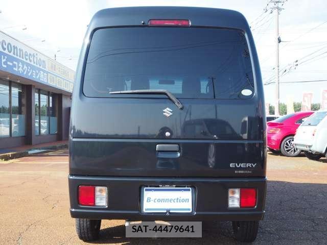 Suzuki EVERY 2012-06 8730394-4