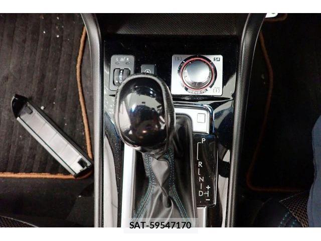 Subaru EXIGA CROSSOVER 2017-05 8730772-19