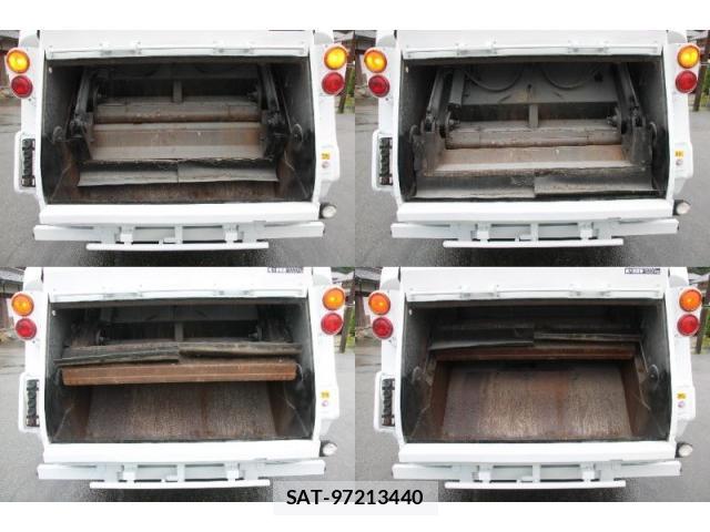 MITSUBISHI FUSO Fighter 2012-03 8727941-13