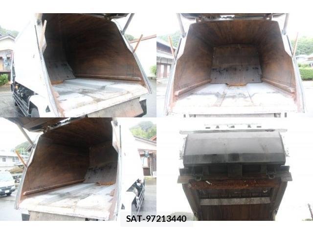 MITSUBISHI FUSO Fighter 2012-03 8727941-14