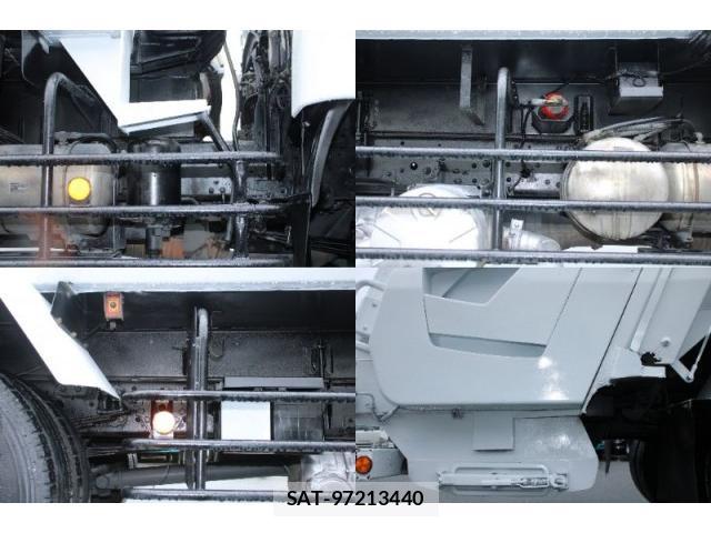 MITSUBISHI FUSO Fighter 2012-03 8727941-18