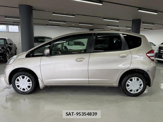Honda FIT 2009-10 8726651-10