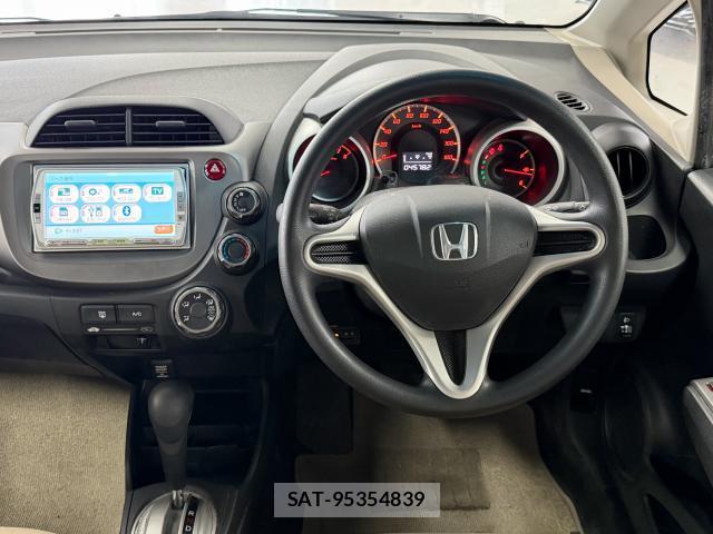 Honda FIT 2009-10 8726651-15
