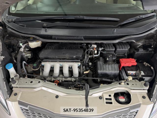 Honda FIT 2009-10 8726651-7