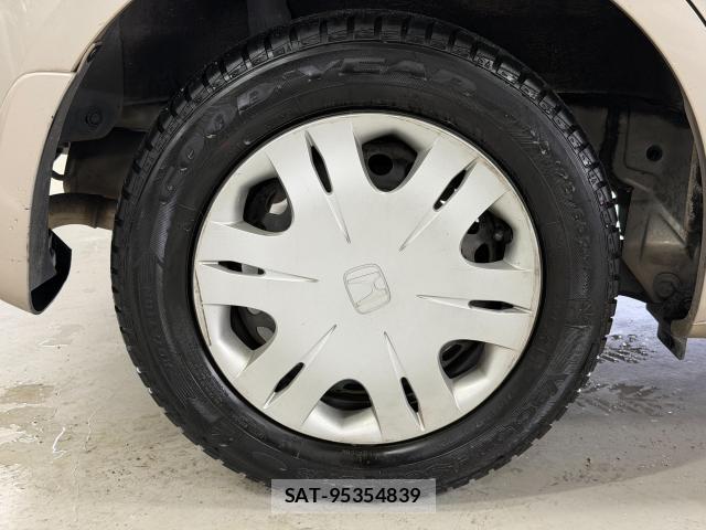 Honda FIT 2009-10 8726651-8