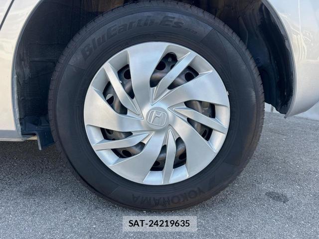 Honda FIT 2013-12 8727028-11