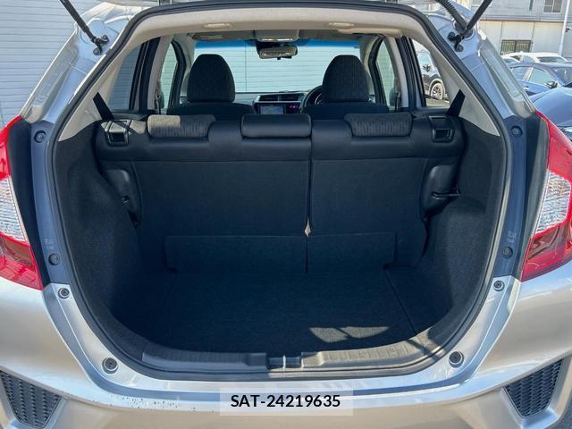 Honda FIT 2013-12 8727028-9