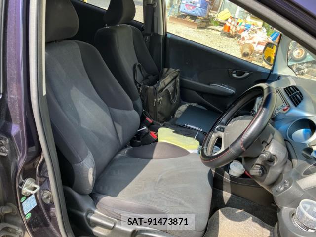 Honda FIT 2009-09 8728611-9