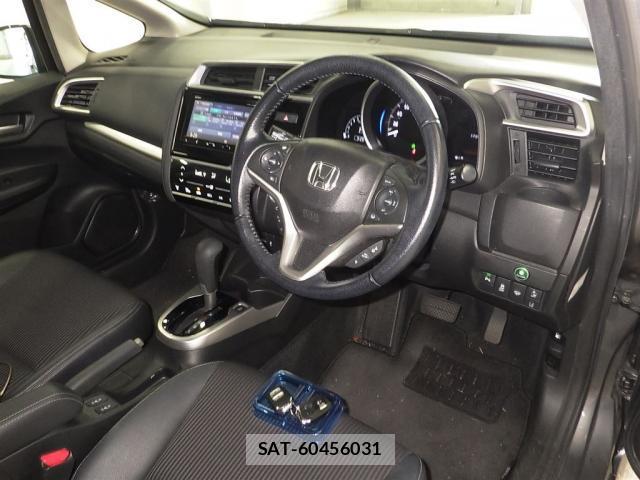 Honda FIT 2018-05 8729199-2