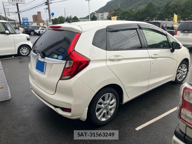 Honda FIT 2018-04 8730755-13