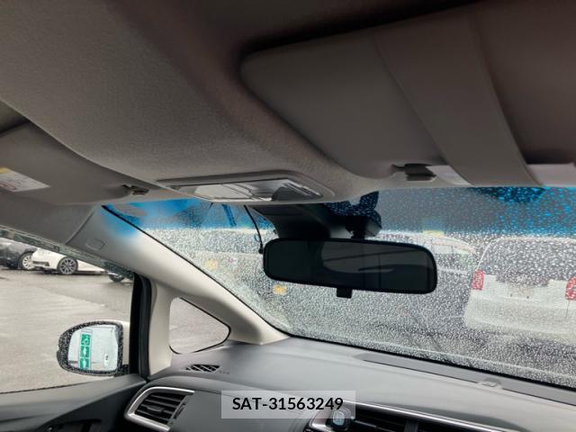 Honda FIT 2018-04 8730755-14