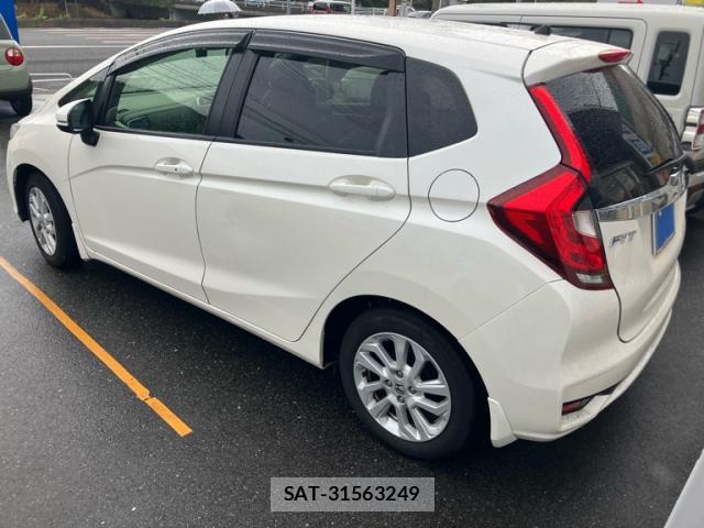 Honda FIT 2018-04 8730755-2