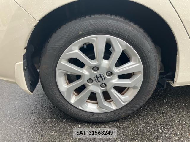 Honda FIT 2018-04 8730755-4