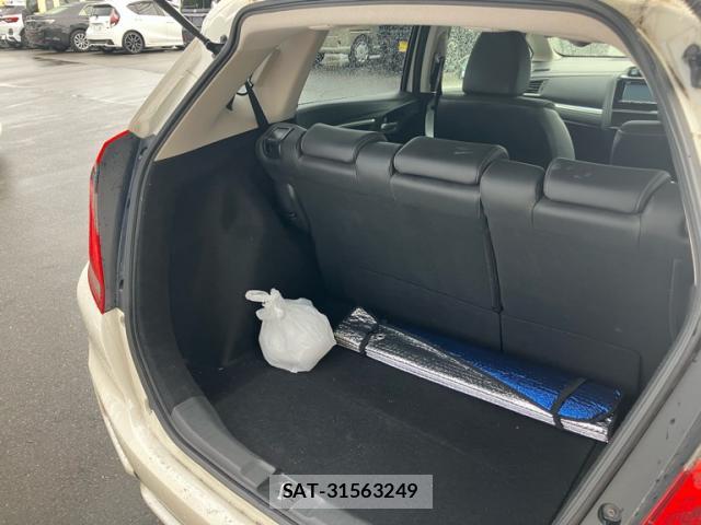 Honda FIT 2018-04 8730755-7