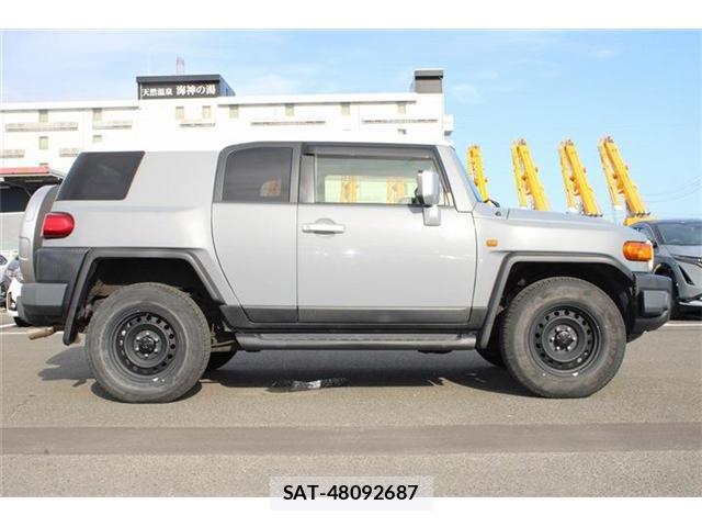 Toyota FJ CRUISER 2015-09 8730061-9