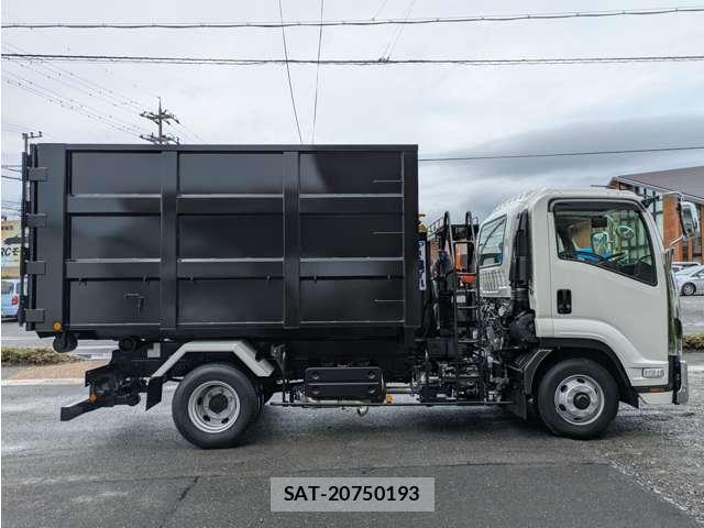 Isuzu FORWARD 2026-08 8726163-5