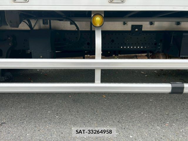 Isuzu FORWARD 2017-06 8730403-4