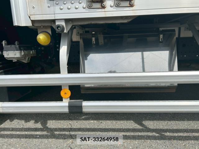 Isuzu FORWARD 2017-06 8730403-6