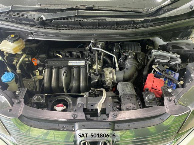 Honda FREED HYBRID 2017-05 8727986-17