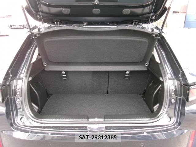 Suzuki Fronx 2025-06 8727517-18