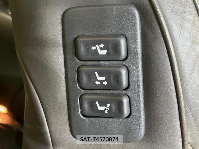 Nissan FUGA HYBRID 2013-10 8730884-6
