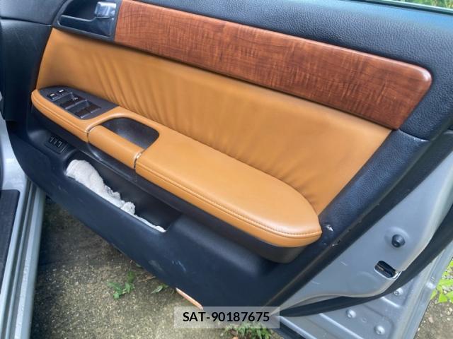 Nissan FUGA 2005-06 8727529-3