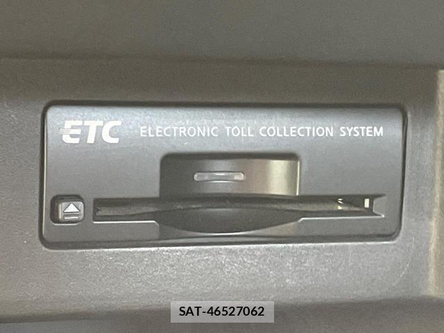 Nissan FUGA 2011-06 8730043-6
