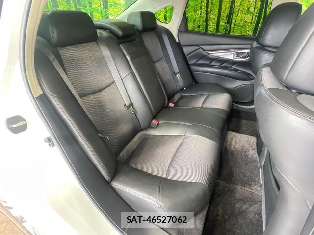 Nissan FUGA 2011-06 8730043-9