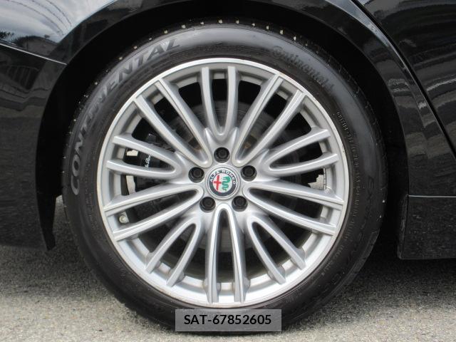 ALFA ROMEO Giulia 2019-07 8727179-19