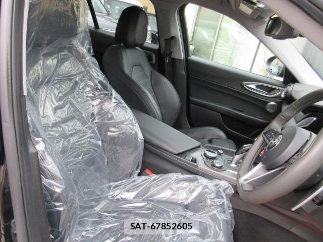 ALFA ROMEO Giulia 2019-07 8727179-5