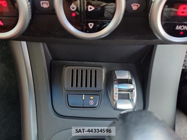 ALFA ROMEO GIULIETTA 2016-10 8725812-11