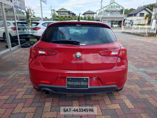 ALFA ROMEO GIULIETTA 2016-10 8725812-4
