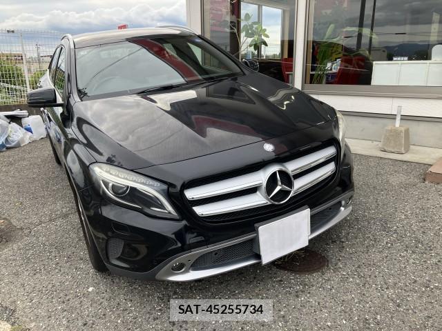 Mercedes Benz GLA-CLASS 2015-04 8726513-0