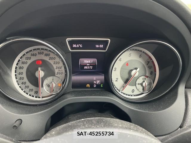 Mercedes Benz GLA-CLASS 2015-04 8726513-13