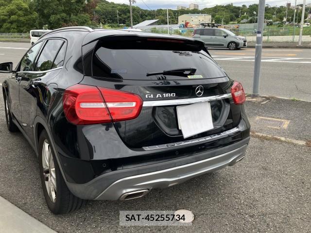 Mercedes Benz GLA-CLASS 2015-04 8726513-2