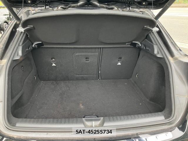 Mercedes Benz GLA-CLASS 2015-04 8726513-9