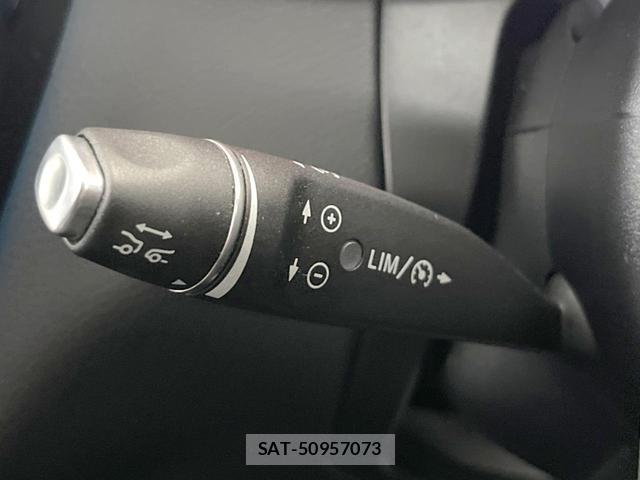 Mercedes Benz GLC-CLASS 2017-07 8727034-3