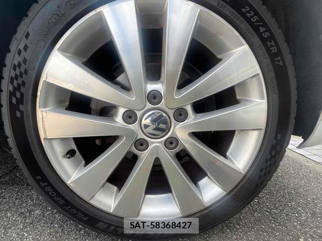 VolksWagen GOLF 2012-06 8726632-13