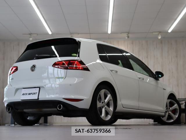 VolksWagen GOLF GTI 2014-08 8728533-1