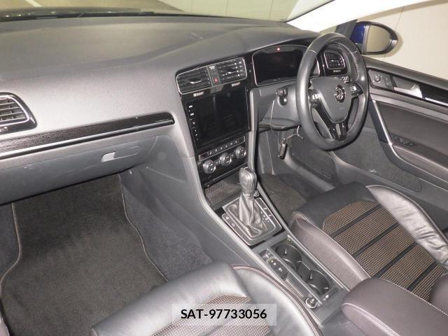 VolksWagen GOLF VARIANT 2019-08 8729447-2