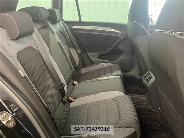 VolksWagen GOLF VARIANT 2018-06 8731333-7
