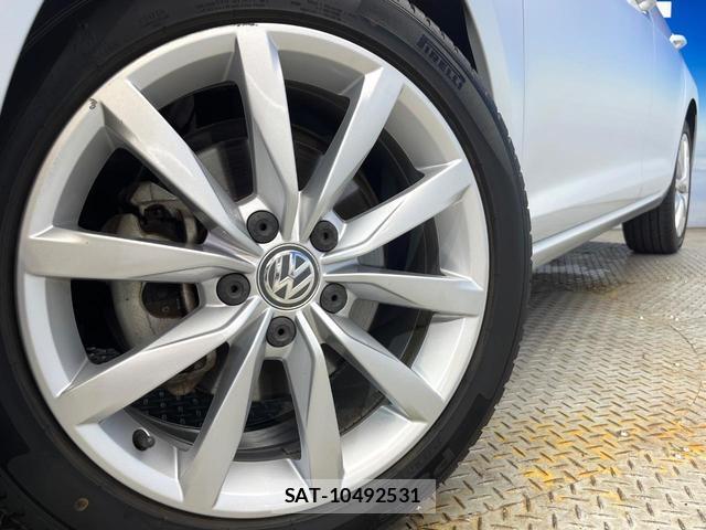 VolksWagen GOLF 2019-03 8725984-13