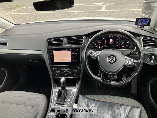 VolksWagen GOLF 2020-03 8726515-4