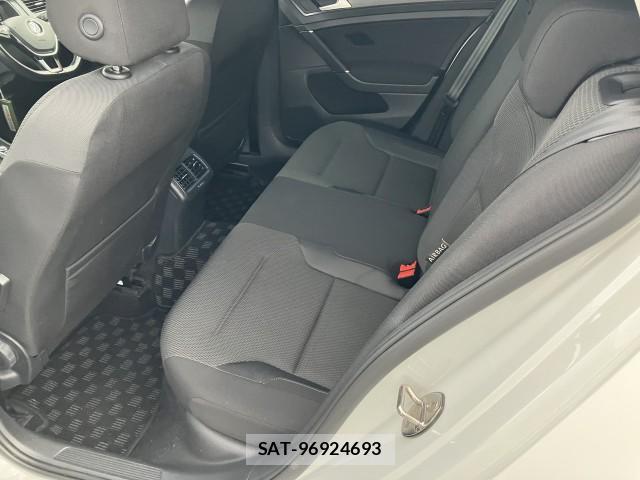 VolksWagen GOLF 2020-03 8726515-8