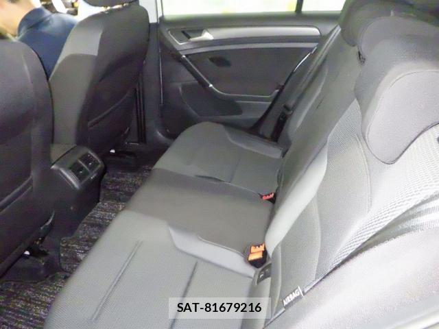VolksWagen GOLF 2019-01 8729943-5